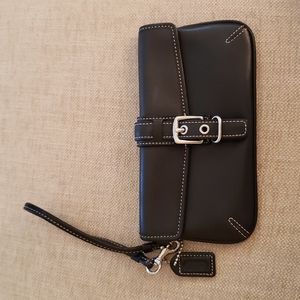 Coach black leather wristlet